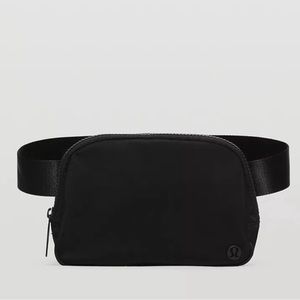 (Rare) Lululemon Belt Bag - All Black